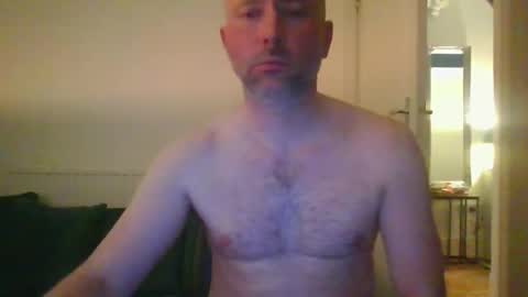 eric334418 online show from February 24, 8:01 pm