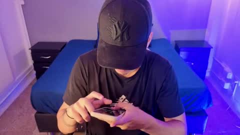 Erick  online show from May 2, 2:50 am