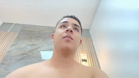 Erick online show from February 5, 9:51 pm