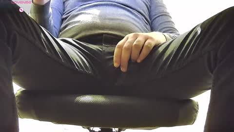 ericric49 online show from November 5, 7:43 am