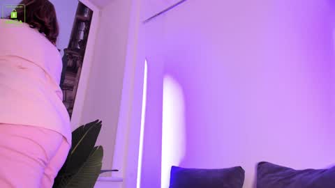 Erika online show from November 18, 4:15 am