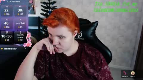 Erika and Allison online show from December 4, 7:22 am