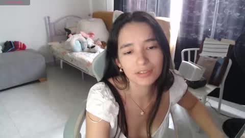 erina_1 online show from March 28, 5:58 pm