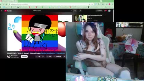 Snapshot of eris_the_doll chatting on October 10, 12:27 am ErisTheDoll online show from October 10, 12:27 am