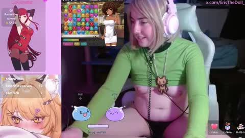 Snapshot of eris_the_doll chatting on October 17, 4:05 am ErisTheDoll online show from October 17, 4:05 am