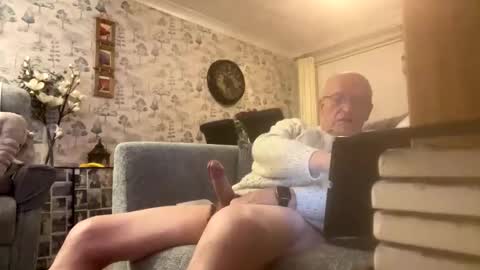 erman1955 online show from February 14, 11:31 pm