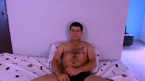 Snapshot of eros_drayen chatting on October 28, 1:01 pm eros_drayen online show from October 28, 1:01 pm