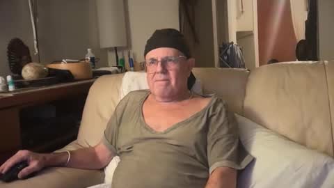 eros online show from January 14, 7:49 am