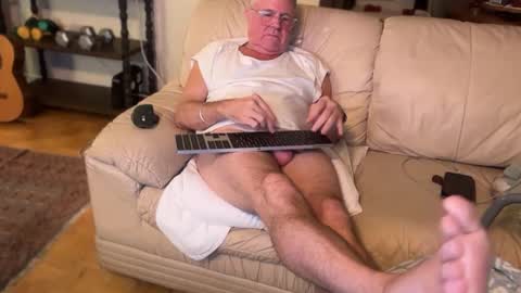 eros online show from October 3, 1:37 am