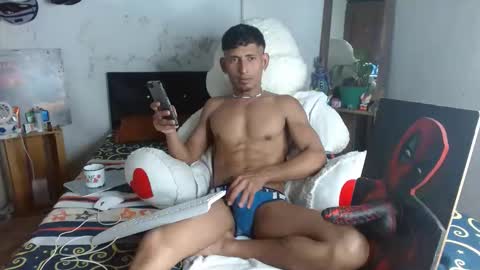 Snapshot of erotic_city_boyz69 chatting on January 31, 2:58 am WILL online show from January 31, 2:58 am