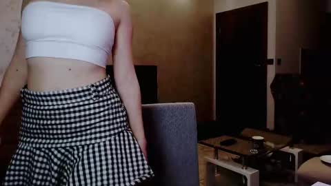 Snapshot of eroticgiftxxx chatting on February 24, 4:58 pm LylaXXX online show from February 24, 4:58 pm