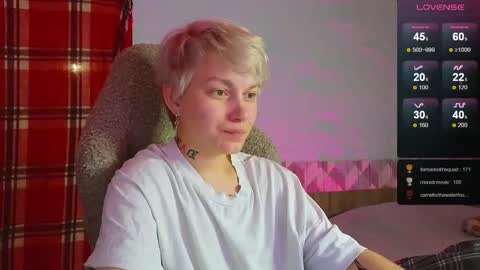 esajukyy online show from December 27, 2:54 pm