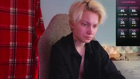 esajukyy online show from February 3, 10:03 am