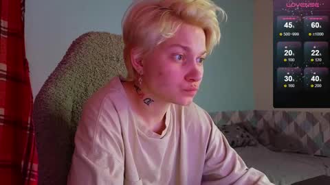 esajukyy online show from February 25, 3:42 pm