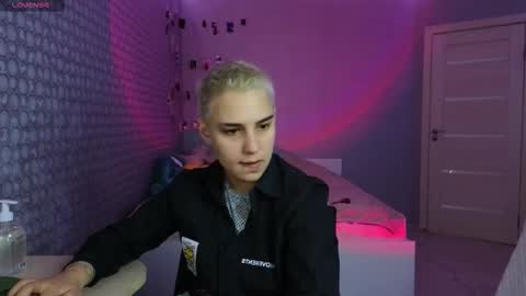 Amalia  Lexie online show from February 12, 11:36 am