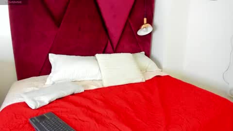 esme_miller online show from June 19, 2:23 pm