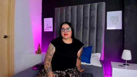 Esmeralda  online show from June 22, 11:50 am