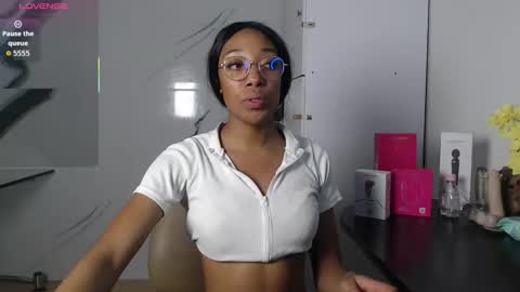 Snapshot of esmeralda_bk chatting on October 7, 10:28 pm esmeralda_bk online show from October 7, 10:28 pm