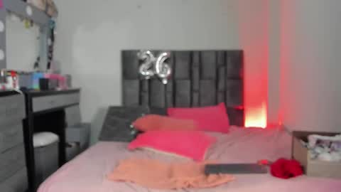 Perla online show from March 1, 9:35 am