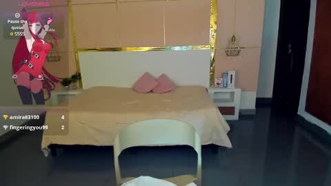 ESMERALDA online show from March 7, 6:35 am