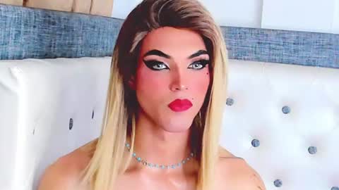 esmeraldasexycutee online show from July 17, 4:36 am