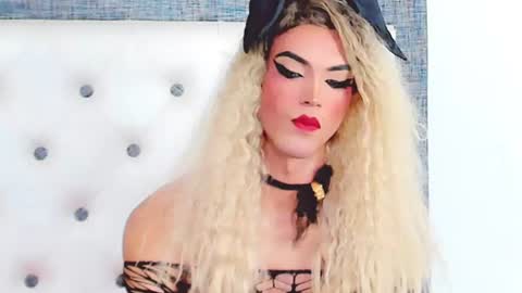 esmeraldasexycutee online show from July 16, 2:59 am