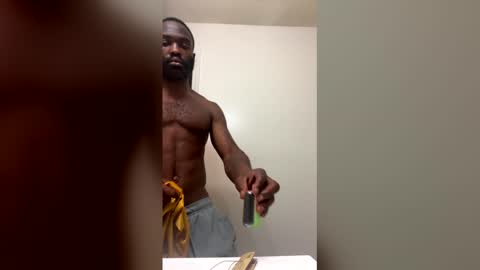 esmoovethegod online show from April 14, 8:28 am