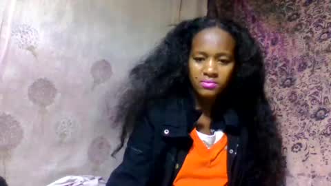 estancelee online show from July 12, 10:46 pm