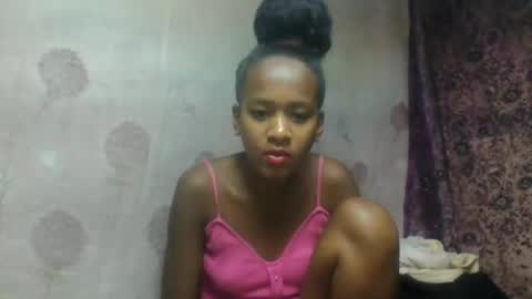 estancelee online show from June 30, 12:04 pm