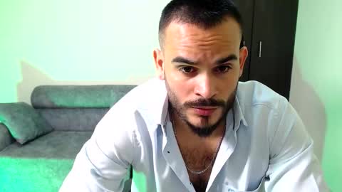 Esteban Fernandez online show from November 17, 9:17 pm