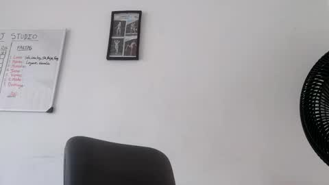 Esteban Reyes  independent model online show from December 18, 6:36 pm