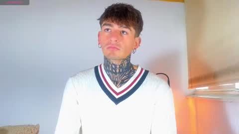 Esteban independent model online show from October 23, 11:34 am