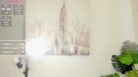 Snapshot of estefanyy_ chatting on February 17, 5:44 pm estefany online show from February 17, 5:44 pm