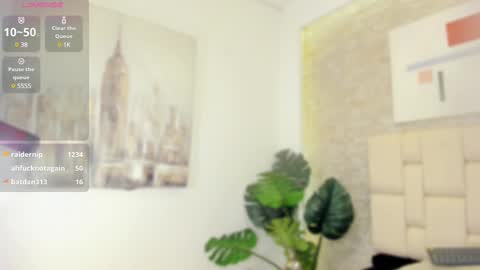 Snapshot of estefanyy_ chatting on February 17, 2:38 pm estefany online show from February 17, 2:38 pm