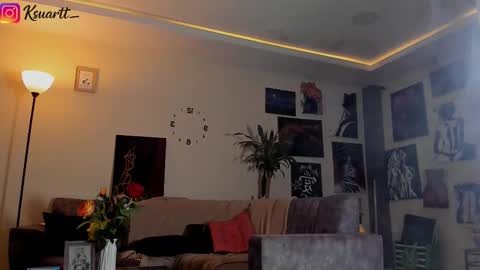 estefy_arroyo1 online show from February 20, 6:19 am