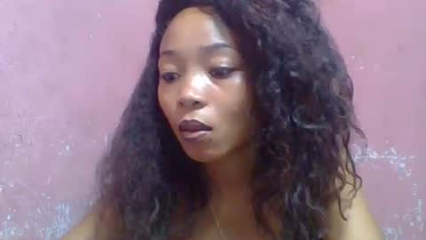 estelah20 online show from November 3, 6:25 am