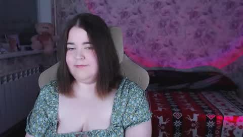 estelle_hicks online show from March 9, 6:45 pm