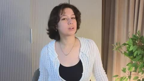Lily online show from May 11, 4:04 pm