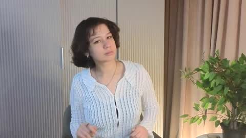 Lily online show from May 11, 2:24 pm