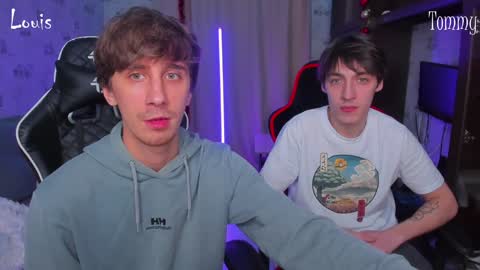 Snapshot of esthetics_boys chatting on January 17, 2:18 am LOUIS online show from January 17, 2:18 am