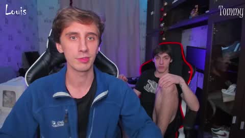 Snapshot of esthetics_boys chatting on January 14, 2:29 am LOUIS online show from January 14, 2:29 am