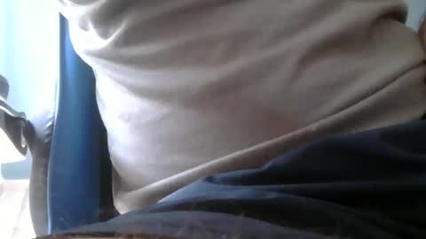 estivans online show from May 4, 8:37 pm