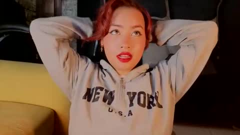 Snapshot of estrella05_ chatting on October 20, 3:55 am estrella05_ online show from October 20, 3:55 am