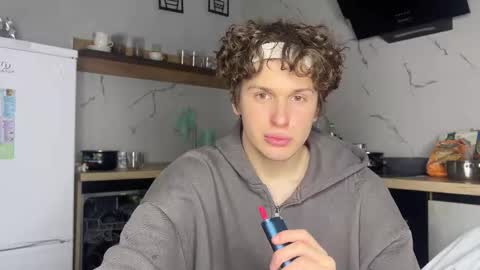 Alex online show from February 26, 7:39 pm