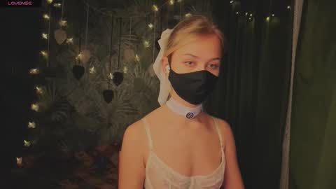 Sophia online show from February 26, 9:18 pm