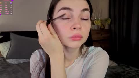 Mary online show from November 9, 7:56 am