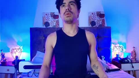 ethan  online show from May 13, 4:00 am