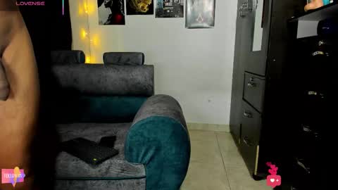  Chloe  Ethan  online show from March 14, 4:05 am