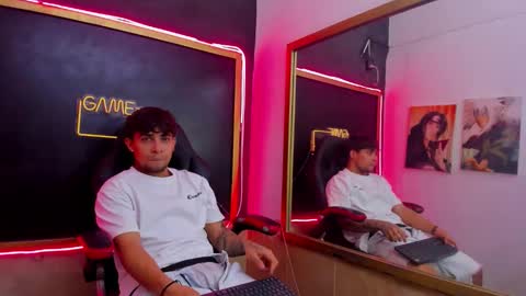 Ethan online show from November 9, 3:54 am