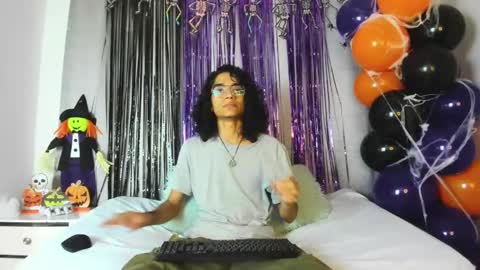 ethanblackwoodd online show from October 26, 10:31 pm